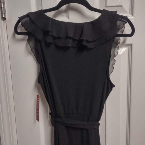 Beautiful Black Dress - Picture 4 of 9